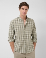 Camisa sport regular cuadros caqui perfiles marino y blanco