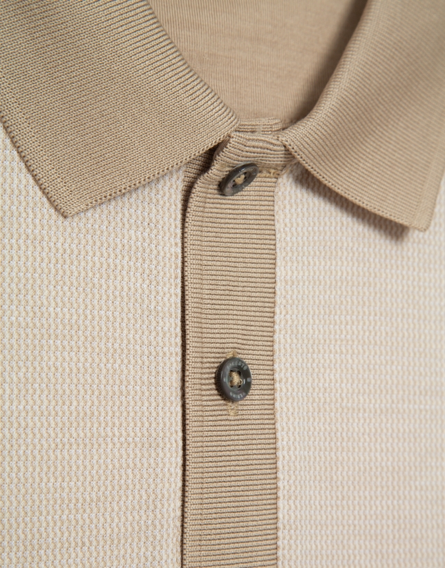 Polo jacquard mercerizado tricolor camel/blanco