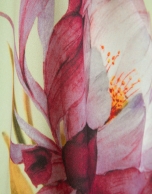 Vestido midi evas&eacute; crep&eacute; verde con flor